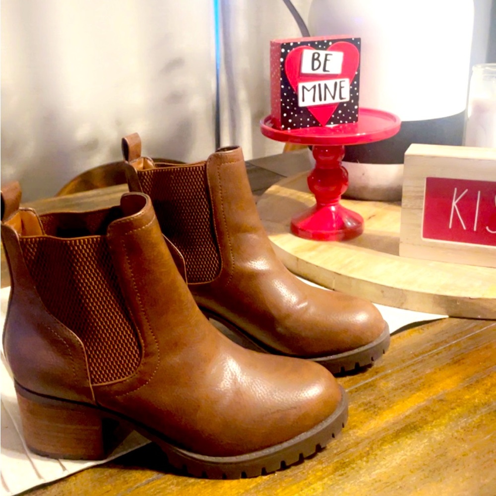 Brown MIA booties size 7.5
